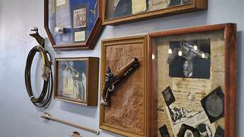 Grand Canyon Adventure Base 4BR Home With Games