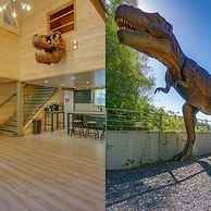 Jurassic Themed Adventure 4BR Home With Hot Tub