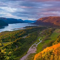 Jurassic Themed Adventure 4BR Home With Hot Tub