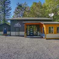 Jurassic Themed Adventure 4BR Home With Hot Tub