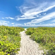 Sandy Shores 2BR Beach Getaway and Surf Spot