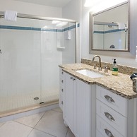 Sandy Shores 2BR Beach Getaway and Surf Spot