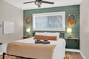 Spacious 4BR Home Near Grand Canyon Sleeps 10