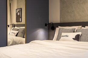 Charlie Nik Perdizes