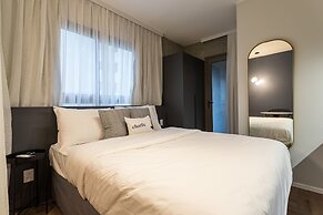 Charlie Nik Perdizes