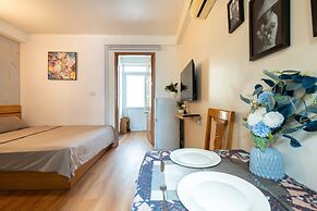 COSY HOUSE-CENTER'S TAY HO