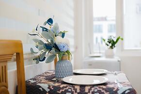 COSY HOUSE-CENTER'S TAY HO