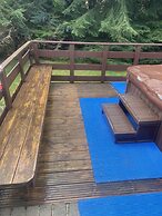 Captivating 5-bed Cottage With Private hot tub