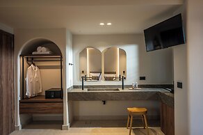 Soleil Rooms and Suites