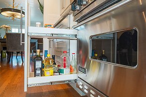 Timeless Retreat Near Central Vancouver