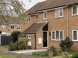 Beautiful 3-bed House in Bedford