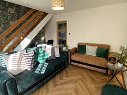 Beautiful 3-bed House in Bedford
