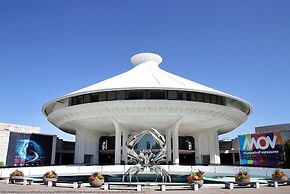 Fresh & Enchanting Oasis in Vancouver