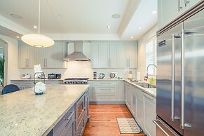 Fresh & Enchanting Oasis in Vancouver