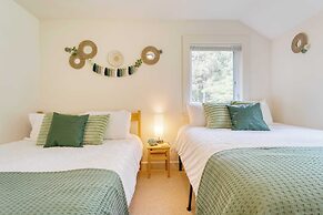 Lolis Place by Avantstay Walk to the Beach + Private Hot Tub