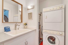 Lolis Place by Avantstay Walk to the Beach + Private Hot Tub