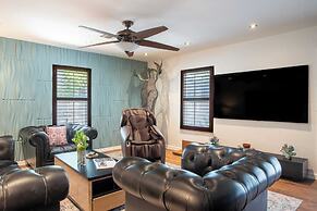 Red River by Avantstay Shared Pool + Hot Tub 20 Minutes to Downtown Au