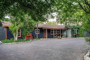 Red River by Avantstay Shared Pool + Hot Tub 20 Minutes to Downtown Au