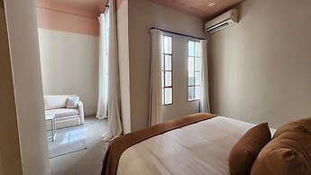 Casa Par Grand Suites