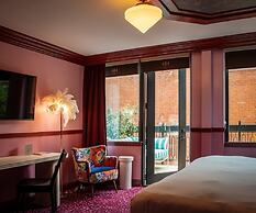 Hotel Herringbone