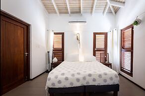 Villa Milonga - Beautiful Villa With Pool Near the Beach