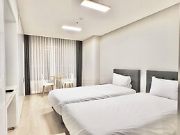 Garden House in Songdo