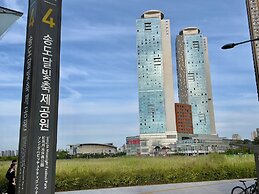 Garden House in Songdo