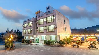 Donghae Starbeach pet Pension