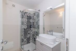 I Fari 95 600mt From The Beach