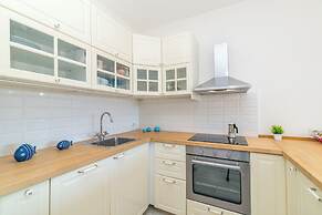 I Fari 95 600mt From The Beach