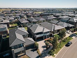 StayAU Newly Cozy Holiday House Tarneit