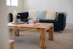 StayAU Newly Cozy Holiday House Tarneit