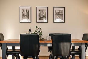 StayAU Newly Cozy Holiday House Tarneit