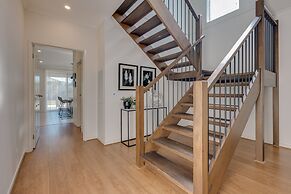 StayAU Newly Cozy Holiday House Tarneit