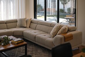 StayAU Newly Cozy Holiday House Tarneit