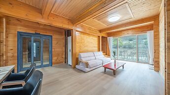 Cheongdo Ellago Poolvilla Pension