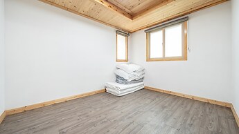 Cheongdo Ellago Poolvilla Pension