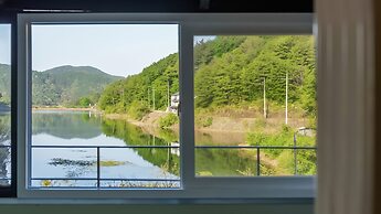 Cheongdo Ellago Poolvilla Pension