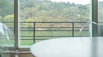 Cheongdo Ellago Poolvilla Pension