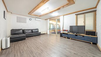 Cheongdo Ellago Poolvilla Pension