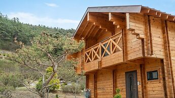 Cheongdo Ellago Poolvilla Pension