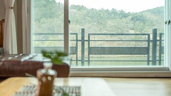 Cheongdo Ellago Poolvilla Pension