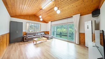 Cheongdo Ellago Poolvilla Pension