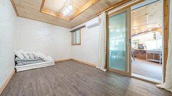 Cheongdo Ellago Poolvilla Pension