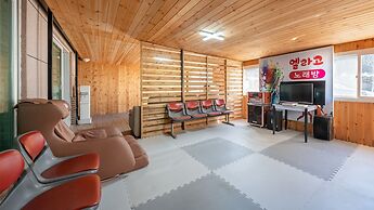 Cheongdo Ellago Poolvilla Pension
