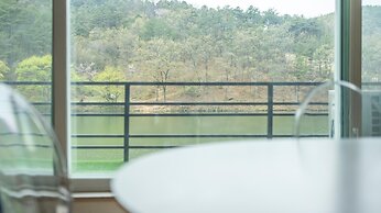 Cheongdo Ellago Poolvilla Pension