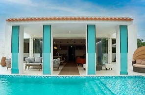 pool villa Sanrriott Okinawa Motobu