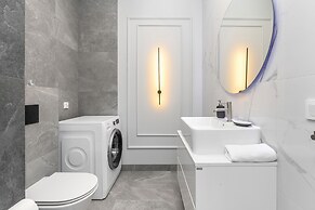 Apartment Near Arena Gdańsk by Renters