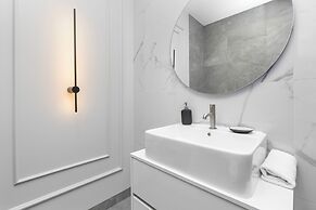 Apartment Near Arena Gdańsk by Renters