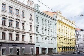 Apartment near Bertramka garden